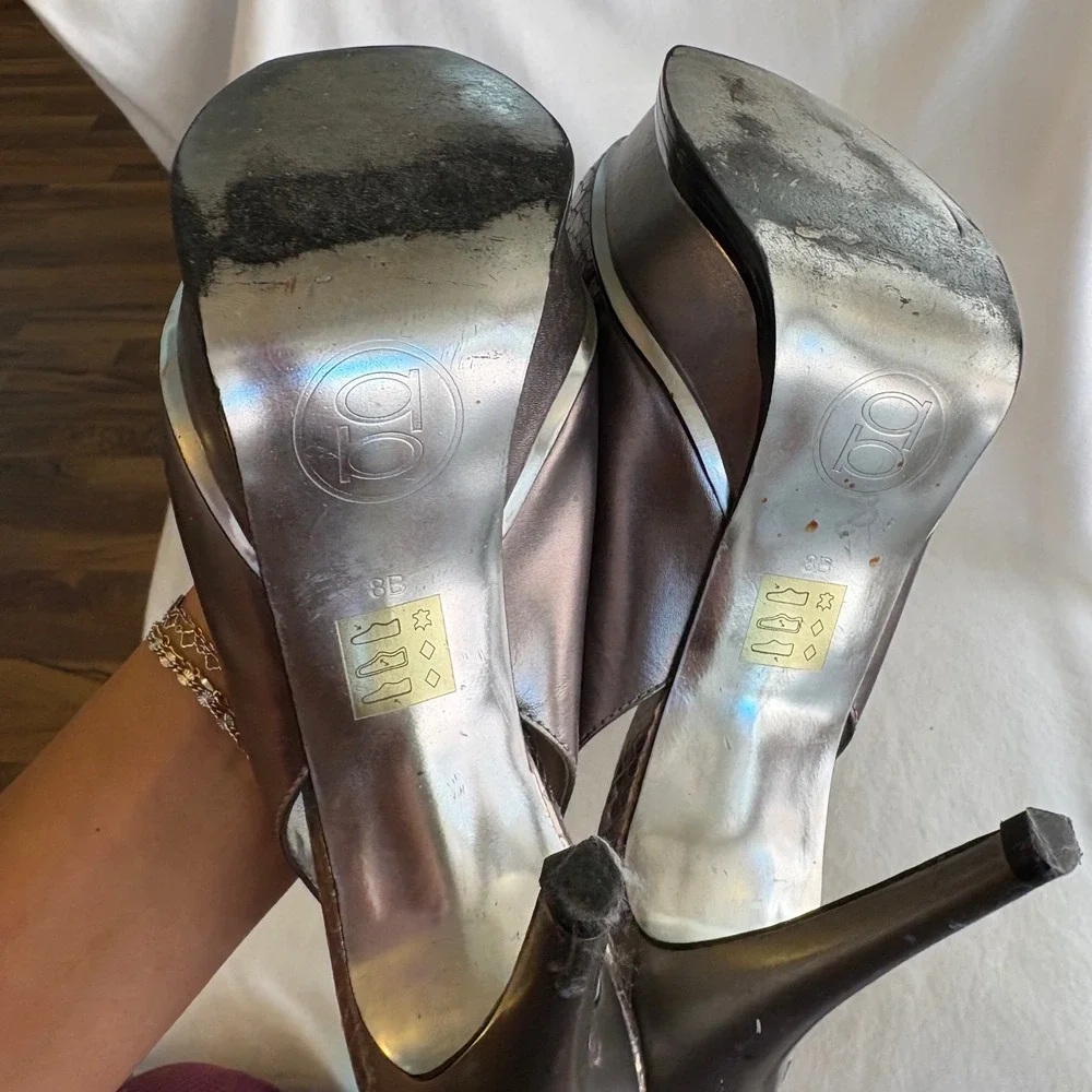 Bebe Silver Metallic Snakeskin Platform Peep Toe Slingback Stiletto Heels 8B